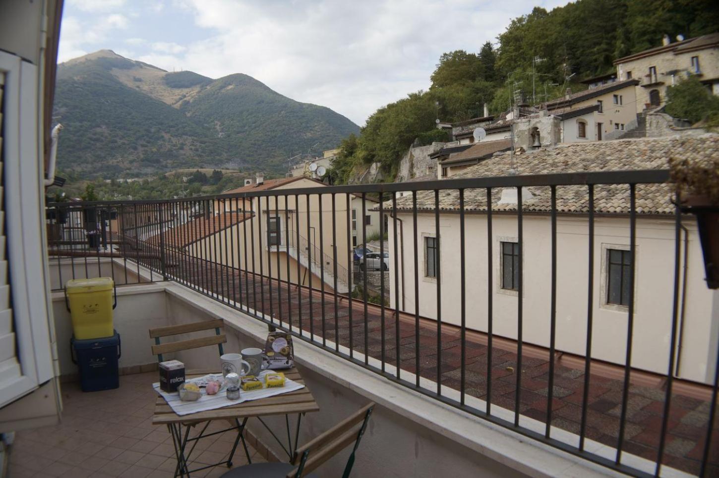 Casa Vacanze Donna Lucia Castel Di Sangro Exterior foto
