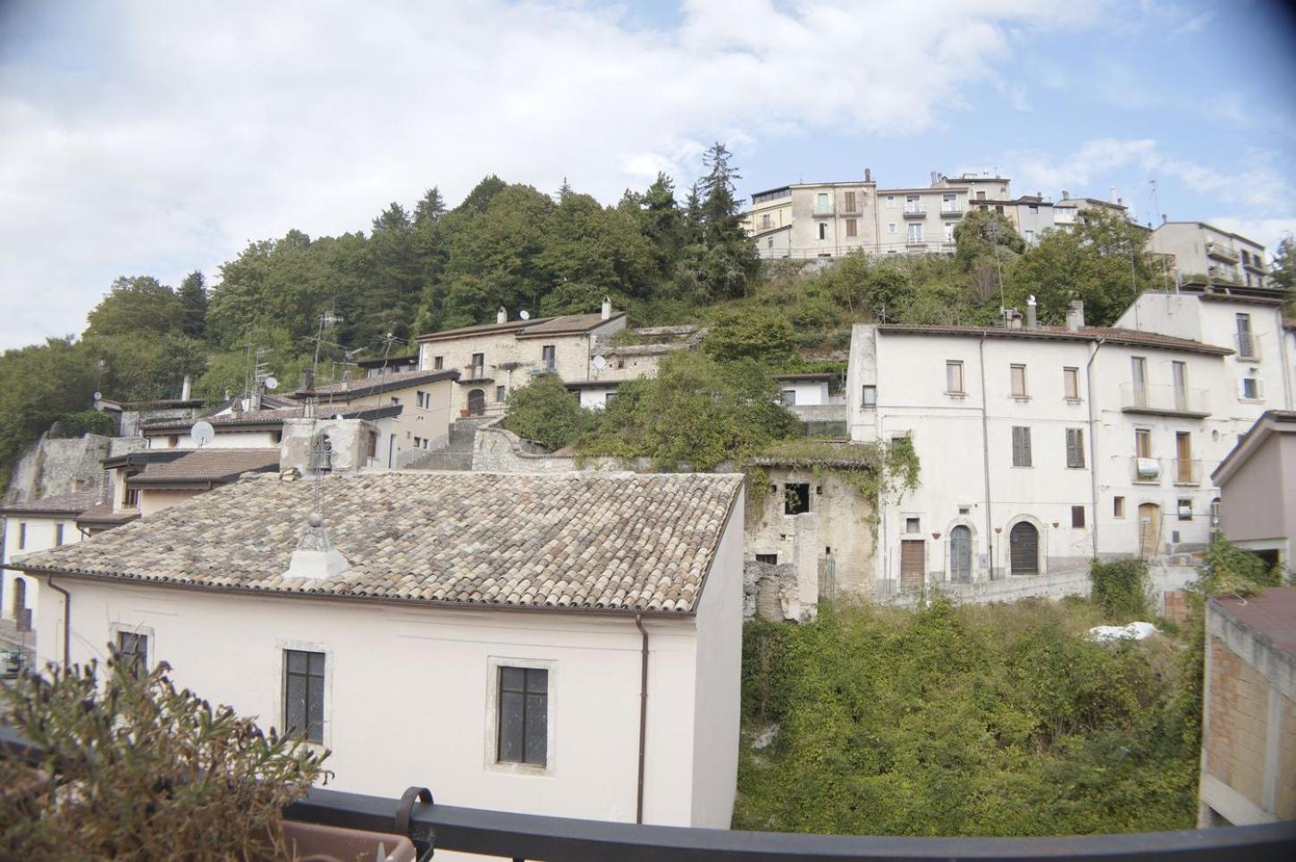 Casa Vacanze Donna Lucia Castel Di Sangro Exterior foto